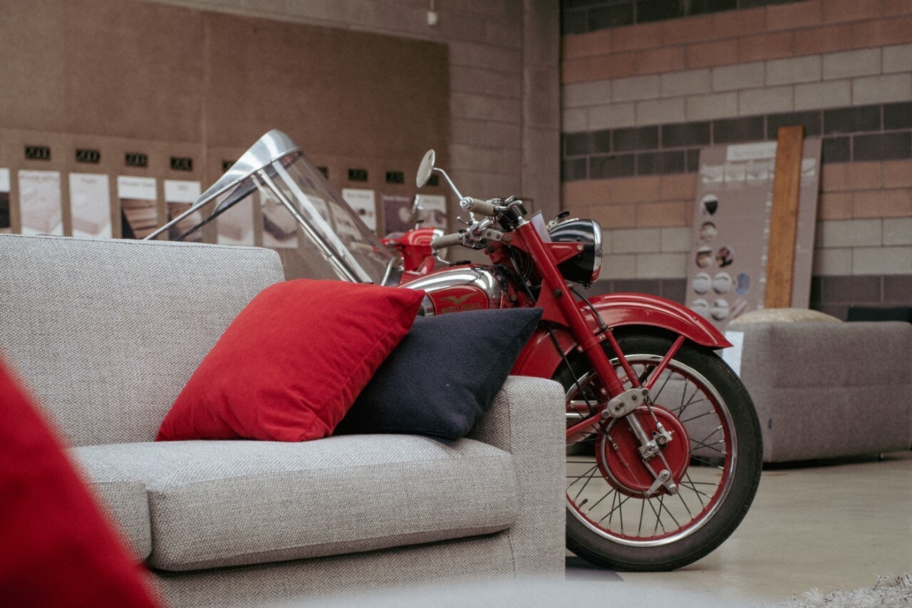 Salone del Mobile e moto d’epoca, il design si rimette in moto